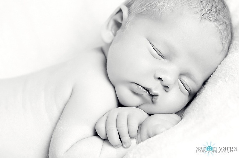 AVP 2581 Edit thumb1(pp w768 h508) - Baby Declan | Pittsburgh Newborn Photographer