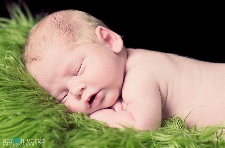 AVP 2603 Edit thumb(pp w768 h508) - Baby Declan | Pittsburgh Newborn Photographer