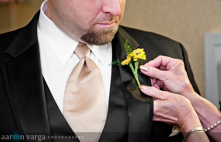 DSC 0806 thumb(pp w768 h492) - Gateway Clipper & PNC Park Wedding Photos