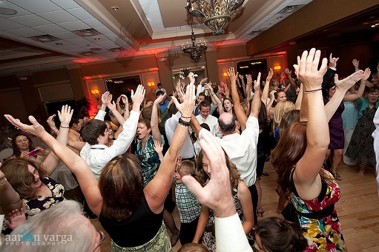 DSC 4314 thumb(pp w768 h511) - Laura + Sean | DoubleTree Hotel Meadowlands Wedding Photos