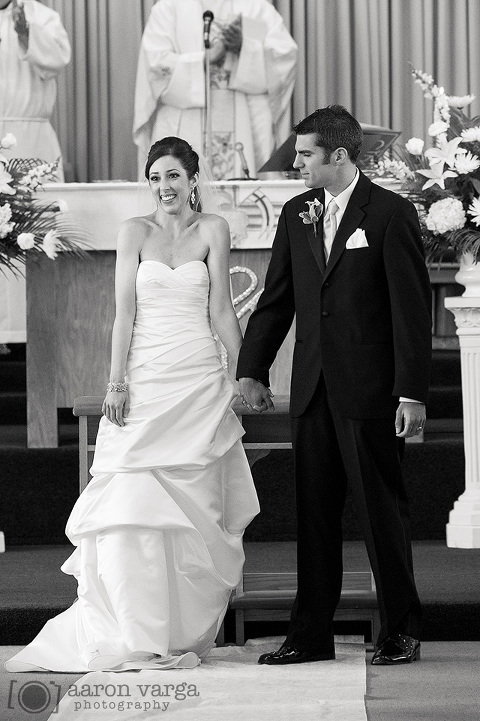 AVP 12 06 HixenbaughWedding 1383(pp w480 h721) - Angie + Chris | Embassy Suites Wedding Photos