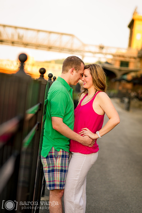 Station Square Engagement Session 07(pp w480 h721) - Molly + Dan | Mt. Washington Engagement Photos