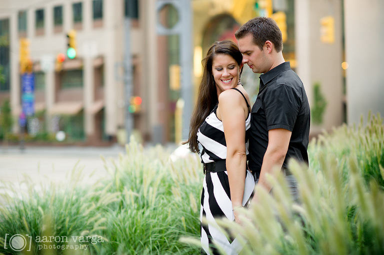 14 Downtown Pittsburgh Engagement(pp w768 h510) - Alisa + Tristan | Market Square Engagement Photos