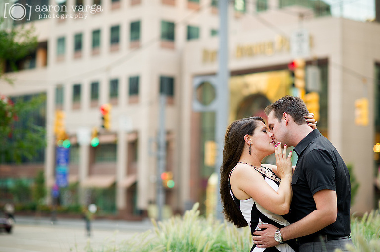 16 Downtown Pittsburgh Engagement(pp w768 h510) - Alisa + Tristan | Market Square Engagement Photos