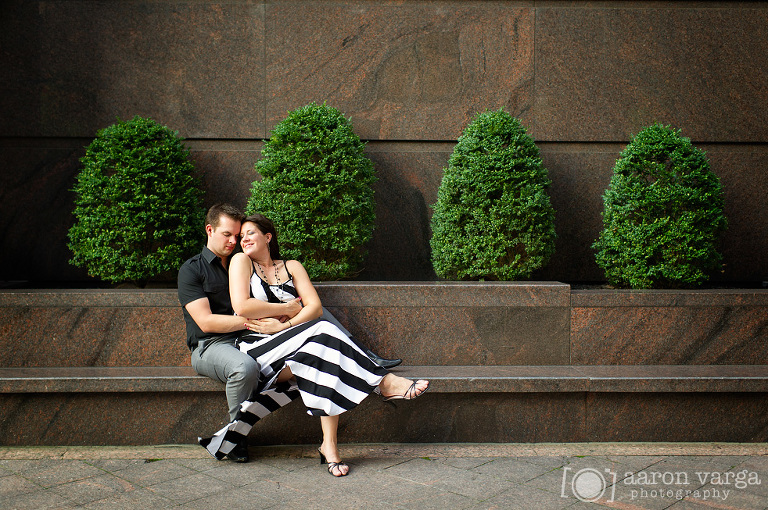19 Downtown Pittsburgh Engagement(pp w768 h510) - Alisa + Tristan | Market Square Engagement Photos