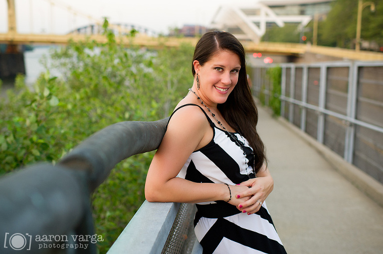 28 Downtown Pittsburgh Engagement(pp w768 h510) - Alisa + Tristan | Market Square Engagement Photos