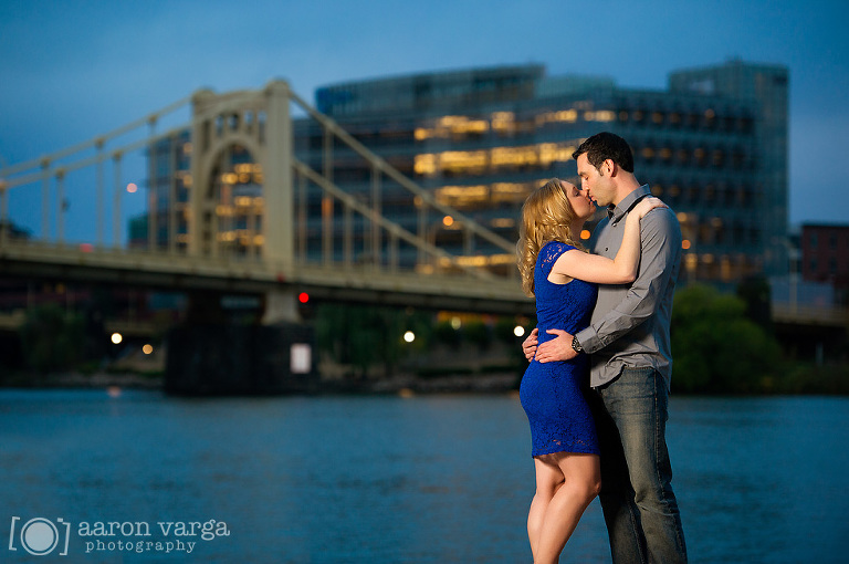 20 Pittsburgh City Engagement(pp w768 h510) - Julie + Brian | Mellon Park Engagement Photos
