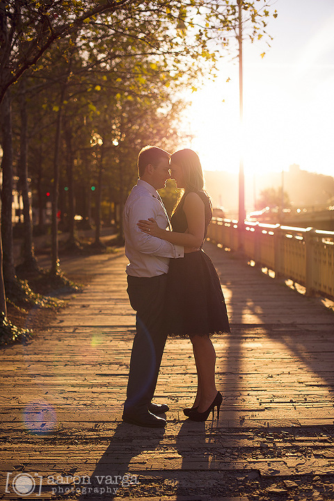 10 Downtown Pittsburgh Engagement1(pp w480 h721) - Kyrstin + Ben | Downtown Pittsburgh Engagement Photos
