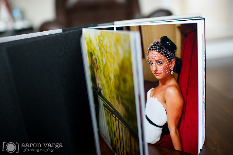 06 Finao ONE Wedding Album Spread(pp w768 h510) - Silver Suede and Black Leather Flush Mount Album