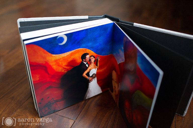 09 Finao Thick Paper Wedding Album(pp w768 h510) - Silver Suede and Black Leather Flush Mount Album