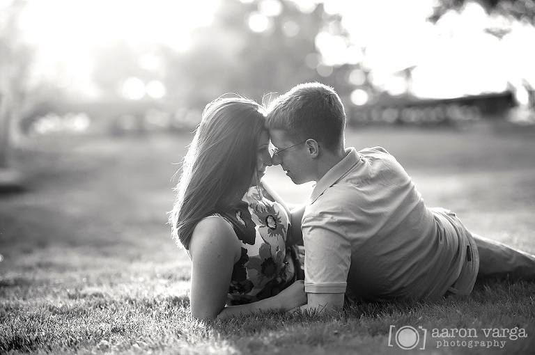20 Engagement photo couples posing(pp w768 h510) - Maryana + Chris | Mellon Park Engagement Photos