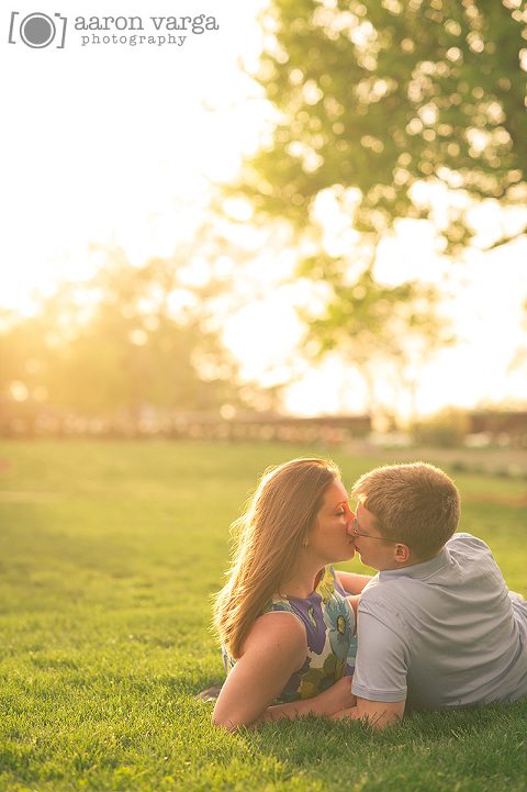 21 Sunny engagement photo at sunset(pp w480 h721) - Maryana + Chris | Mellon Park Engagement Photos