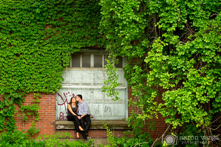 04 Pittsburgh strip district photos(pp w768 h511) - Brittany + Brandon | Strip District Engagement Photos