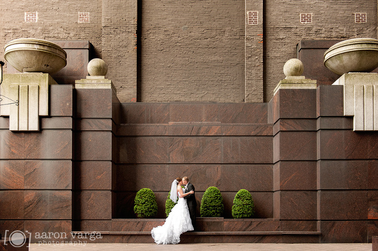 29 Downtown pittsburgh urban wedding photo(pp w768 h511) - Molly + Dan | Fairmont Hotel Wedding Pittsburgh Photos