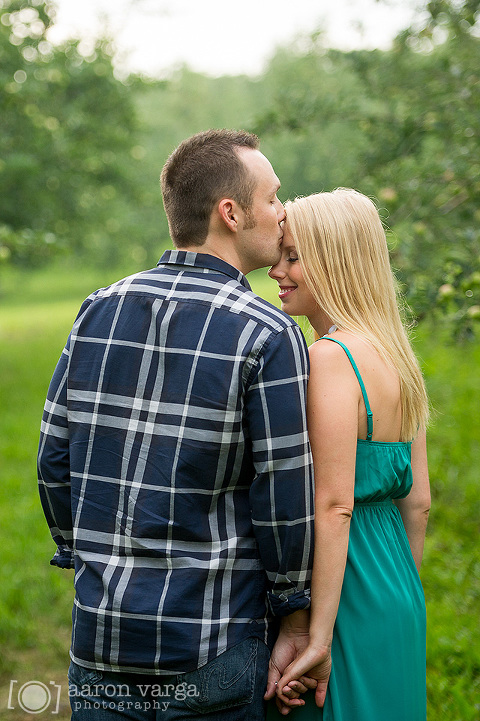 09 sweet engagement photo(pp w480 h721) - Shannon + Adam | Apple Orchard Engagement Photos