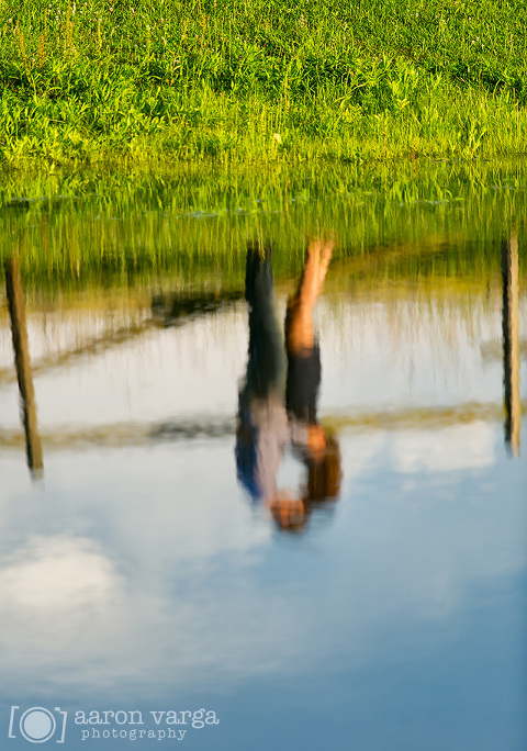 16 Reflection couple photo(pp w480 h684) - Alyse + James | Armstrong Farms Engagement Photos