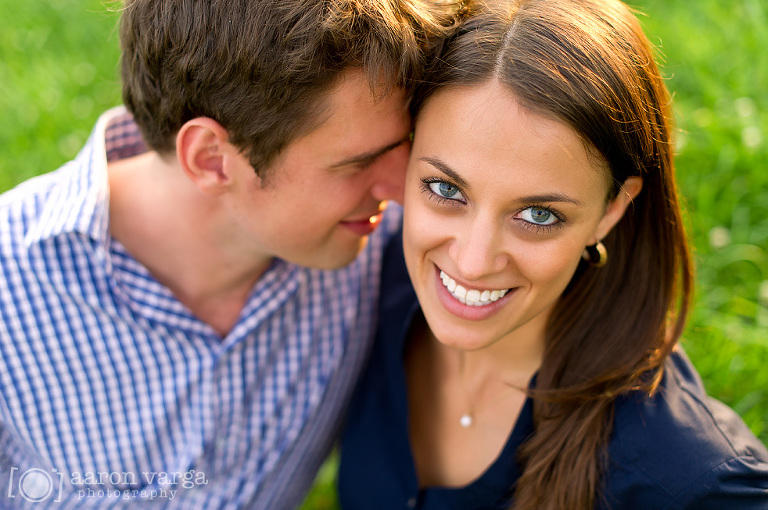 30 Engagement photo poses(pp w768 h510) - Alyse + James | Armstrong Farms Engagement Photos