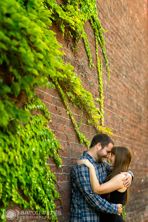 03 photos next to ivy wall(pp w480 h721) - Laura + Max | Mexican War Streets Engagement Photos