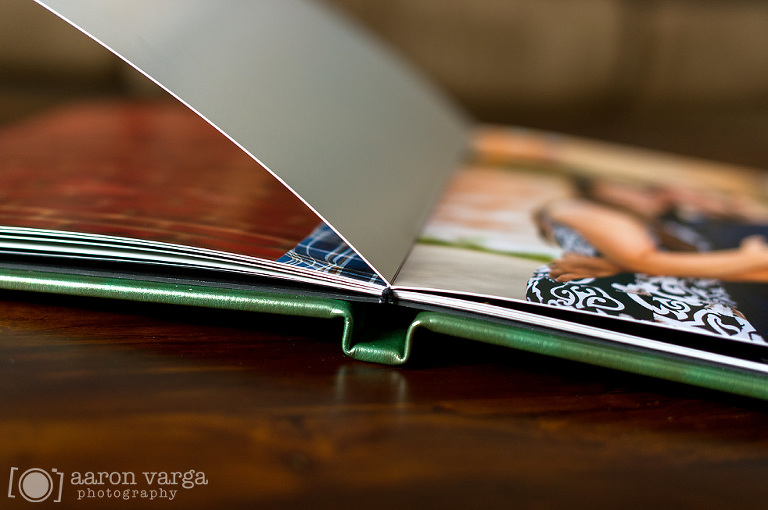07 finao guestbook(pp w768 h510) - Engagement Photo Guestbook