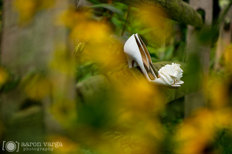 46 badgley mischka shoes(pp w768 h510) - Lauren + Ryan | Rolling Acres Golf Course Wedding Photos