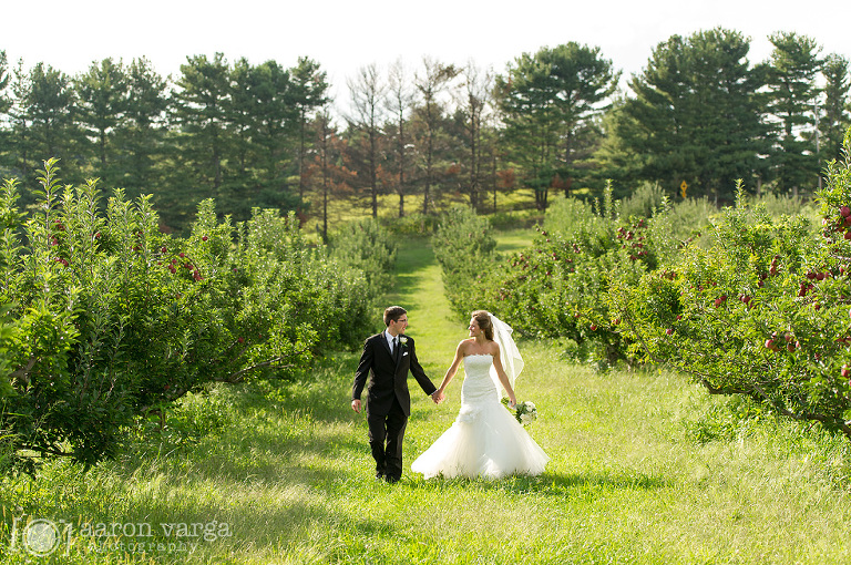 67 beaver orchard photographers(pp w768 h510) - Lauren + Ryan | Rolling Acres Golf Course Wedding Photos