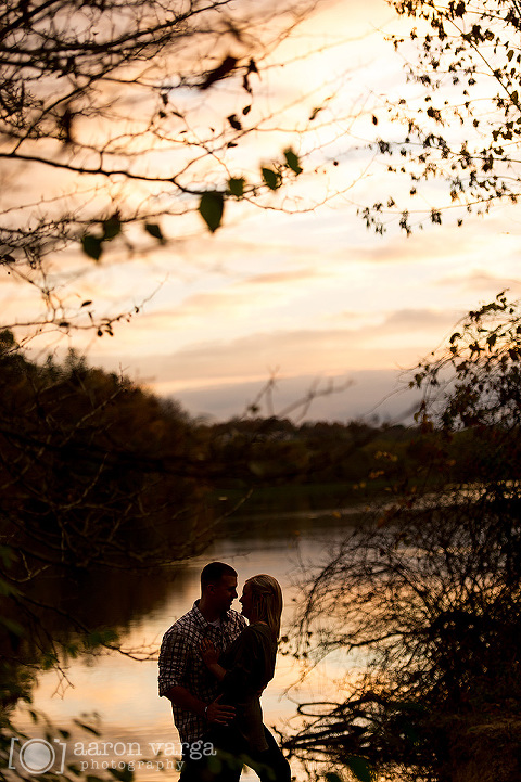 22 silhouette engagement photo(pp w480 h721) - Kylie + Kevin | Peters Lake Park Engagement Photos