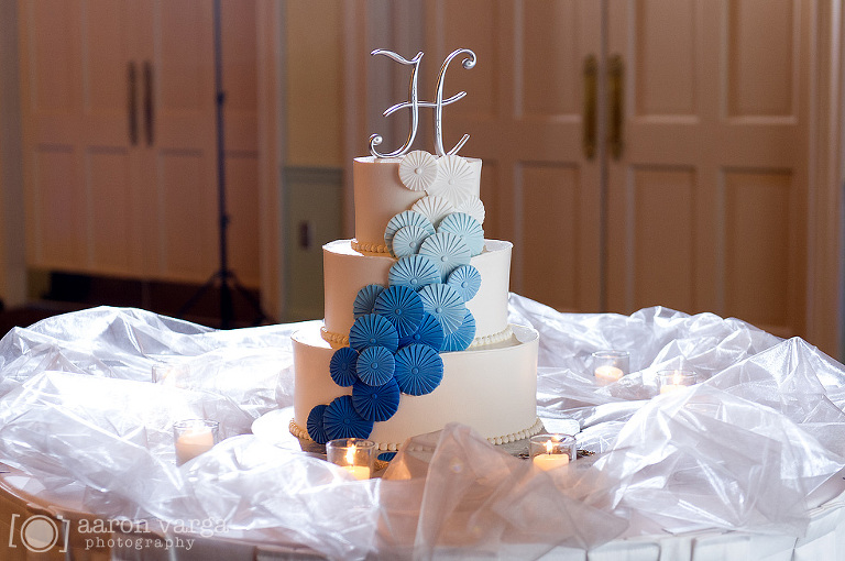 04 blue fondant wedding cake(pp w768 h510) - Best of 2013: Cakes