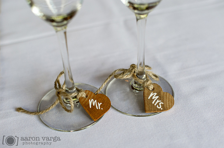 30 champagne glass tags diy(pp w768 h510) - Best of 2013: Reception and Details