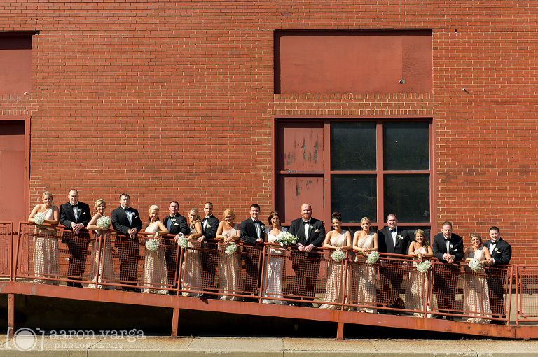 13 large bridal party photo ideas(pp w768 h510) - DoubleTree Hotel Greentree Wedding