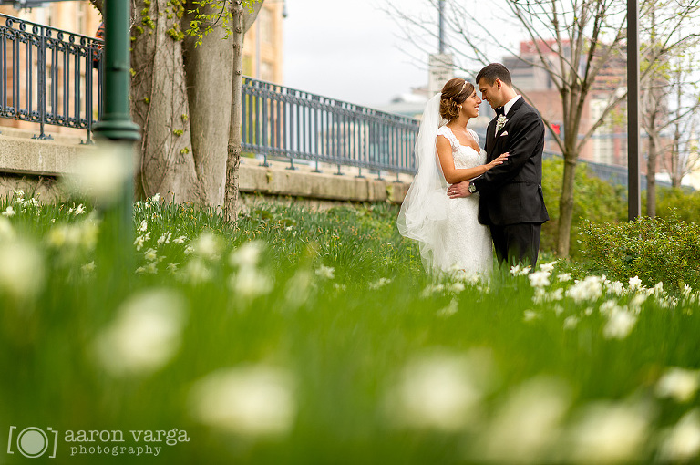 17 spring photo station square(pp w768 h510) - DoubleTree Hotel Greentree Wedding