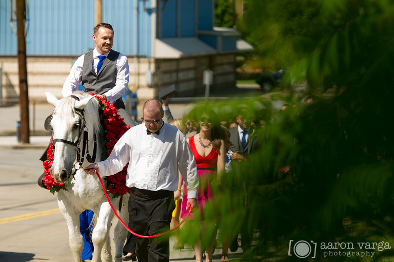 44 pittsburgh horse baraat south side(pp w768 h510) - J Verno Studios Wedding