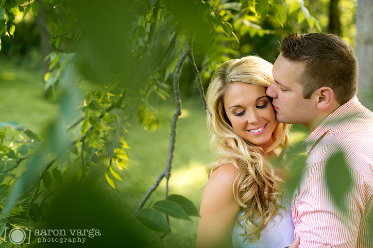 08 settlers cabin park engagement photo(pp w768 h510) - Mallory + Mark | Settlers Cabin Park and North Shore Engagement Photos