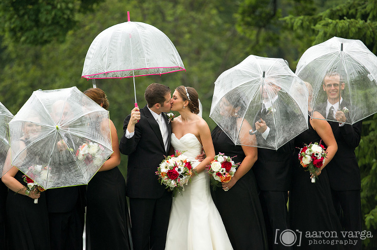 17 bride groom clear umbrellas(pp w768 h510) - Shannopin Country Club Wedding