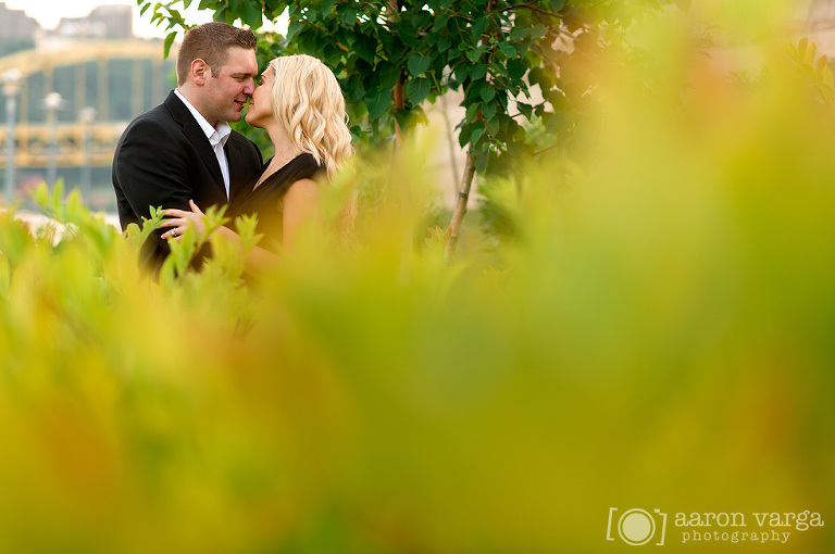 26 engagement photos summer(pp w768 h510) - Mallory + Mark | Settlers Cabin Park and North Shore Engagement Photos