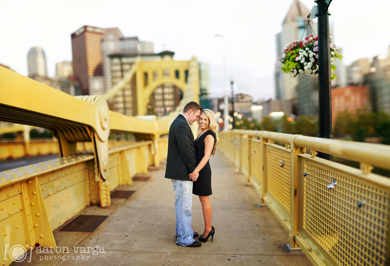 30 brenizer method engagement photos(pp w768 h524) - Mallory + Mark | Settlers Cabin Park and North Shore Engagement Photos