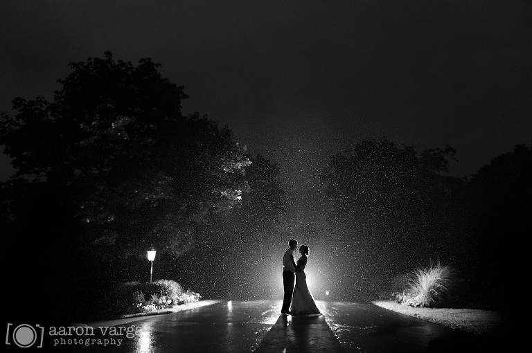 40 backlit rain photo wedding(pp w768 h510) - Shannopin Country Club Wedding