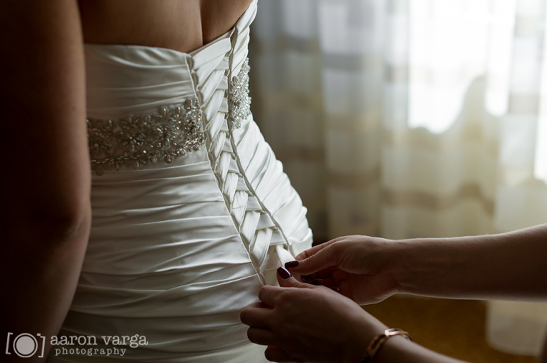 08 wedding dress corset(pp w768 h510) - Chartiers Country Club Wedding