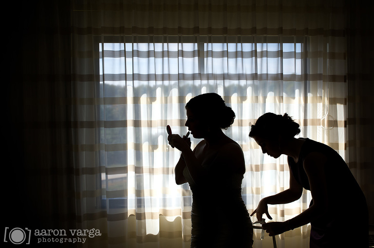 09 bride prep(pp w768 h510) - Chartiers Country Club Wedding