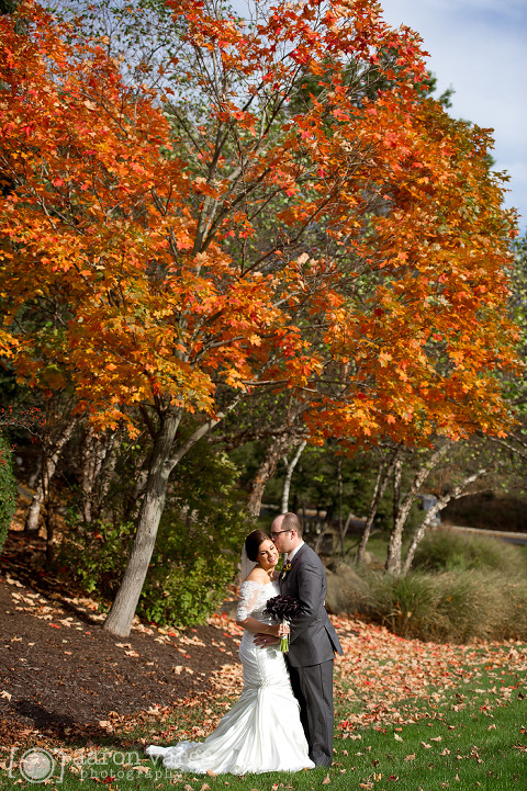 16 fall wedding(pp w480 h721) - Chartiers Country Club Wedding
