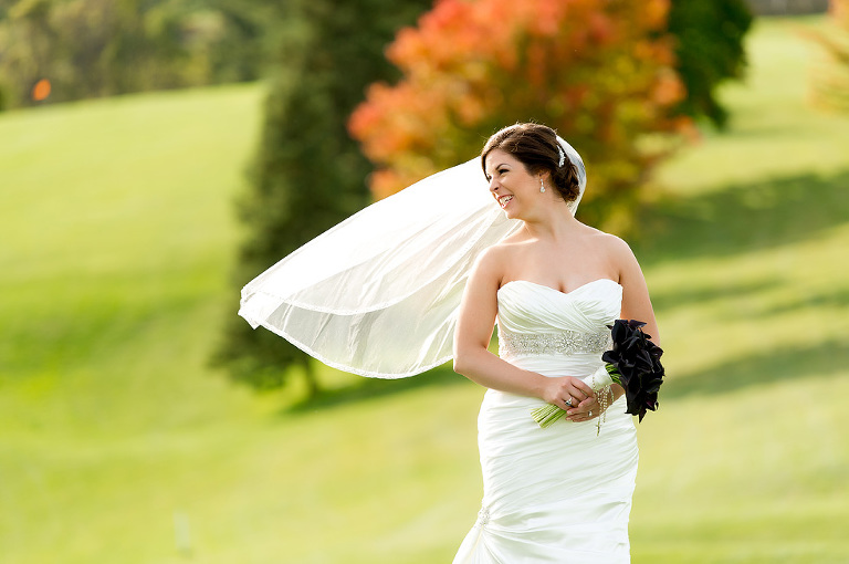 20 chartiers country club bride veil(pp w768 h510) - Chartiers Country Club Wedding
