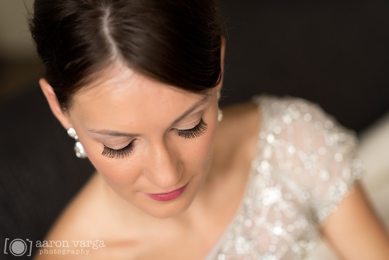 06 bridal portrait window light(pp w768 h513) - University Club Wedding