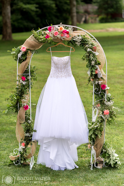 08 mayernik center wedding dress(pp w480 h721) - Best of 2014: Dresses