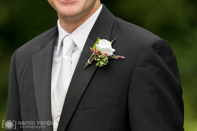 35 white groom boutonniere(pp w768 h511) - Best of 2014: Flowers
