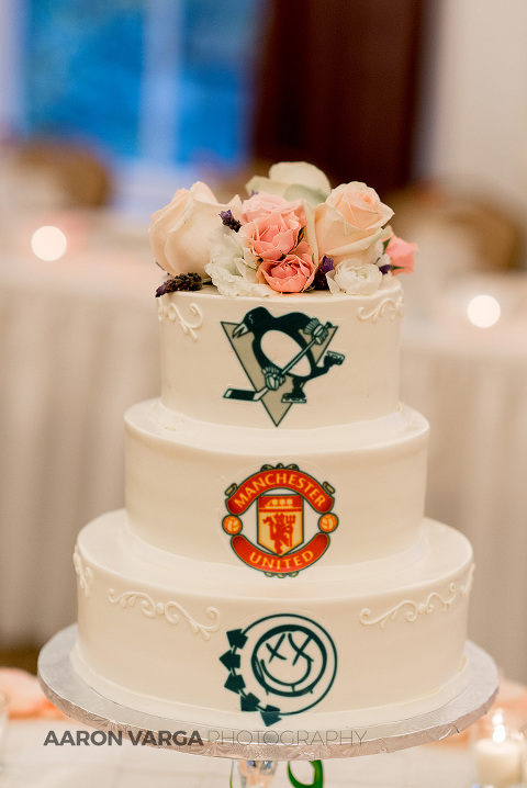 09 hockey sports themed wedding cake(pp w480 h718) - Best of 2014: Cakes