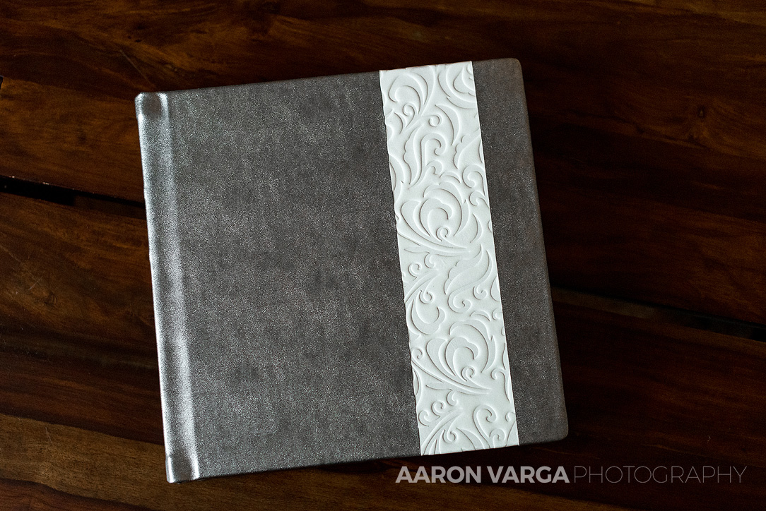 02 Best wedding albums in Pittsburgh - Silver and White Leather Flush Mount Wedding Album | Longue Vue Club