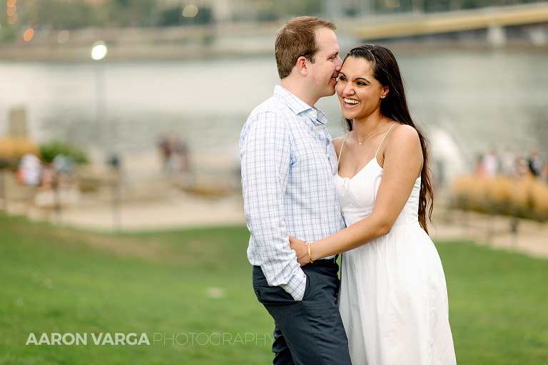25 engagement photos north side(pp w768 h512) - Simi + Will | Downtown and North Shore Engagement Photos