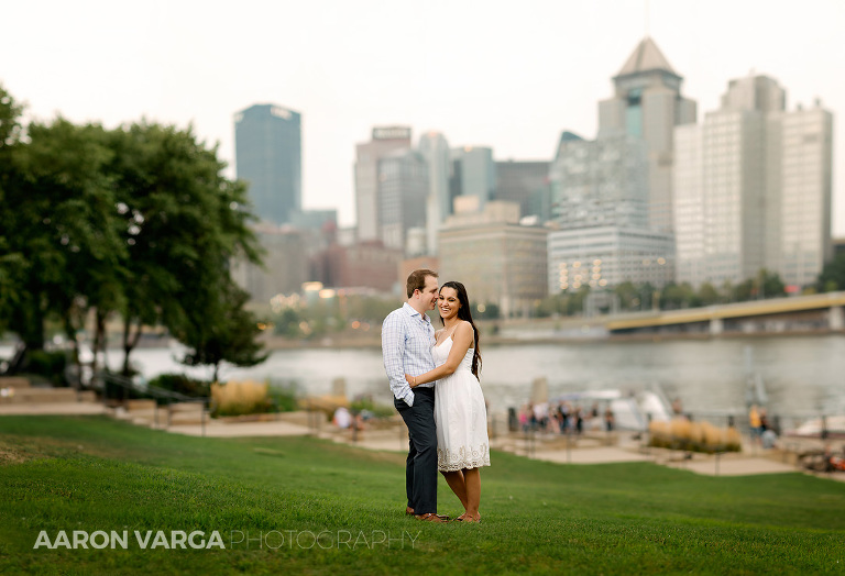 27 brenizer method pittsburgh engagement session(pp w768 h524) - Simi + Will | Downtown and North Shore Engagement Photos