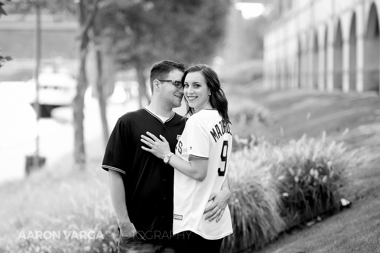 06 pittsburgh pirates engagement photos(pp w768 h512) - Chatham University Engagement