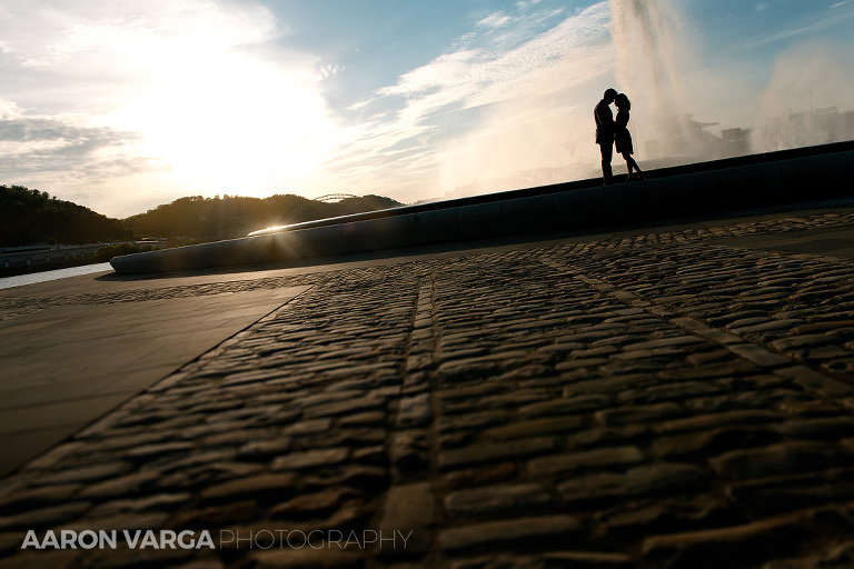 05 point state park fountain engagement(pp w768 h512) - Kini + Ricky | Point State Park and Mt. Washington Engagement Photos