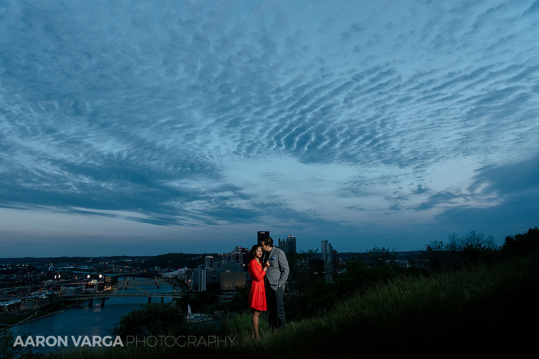 18 engagement session mt washington off camera light(pp w768 h512) - Kini + Ricky | Point State Park and Mt. Washington Engagement Photos